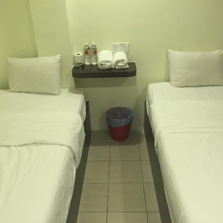 Desa House Hotel เกอปง ภายนอก รูปภาพ