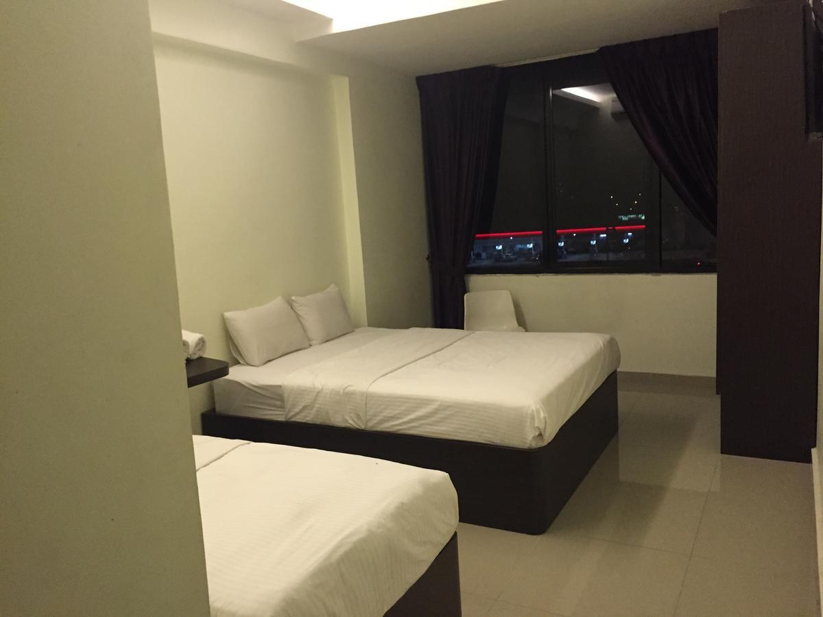 Desa House Hotel เกอปง ภายนอก รูปภาพ