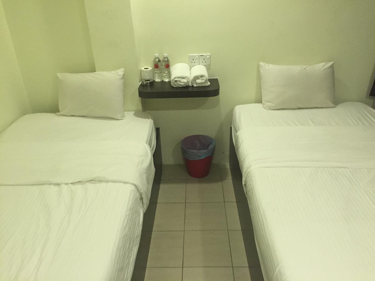 Desa House Hotel เกอปง ภายนอก รูปภาพ