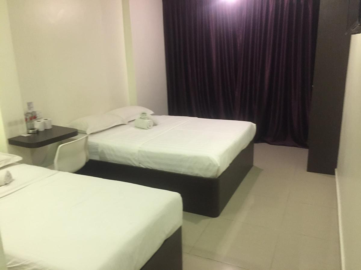 Desa House Hotel เกอปง ภายนอก รูปภาพ