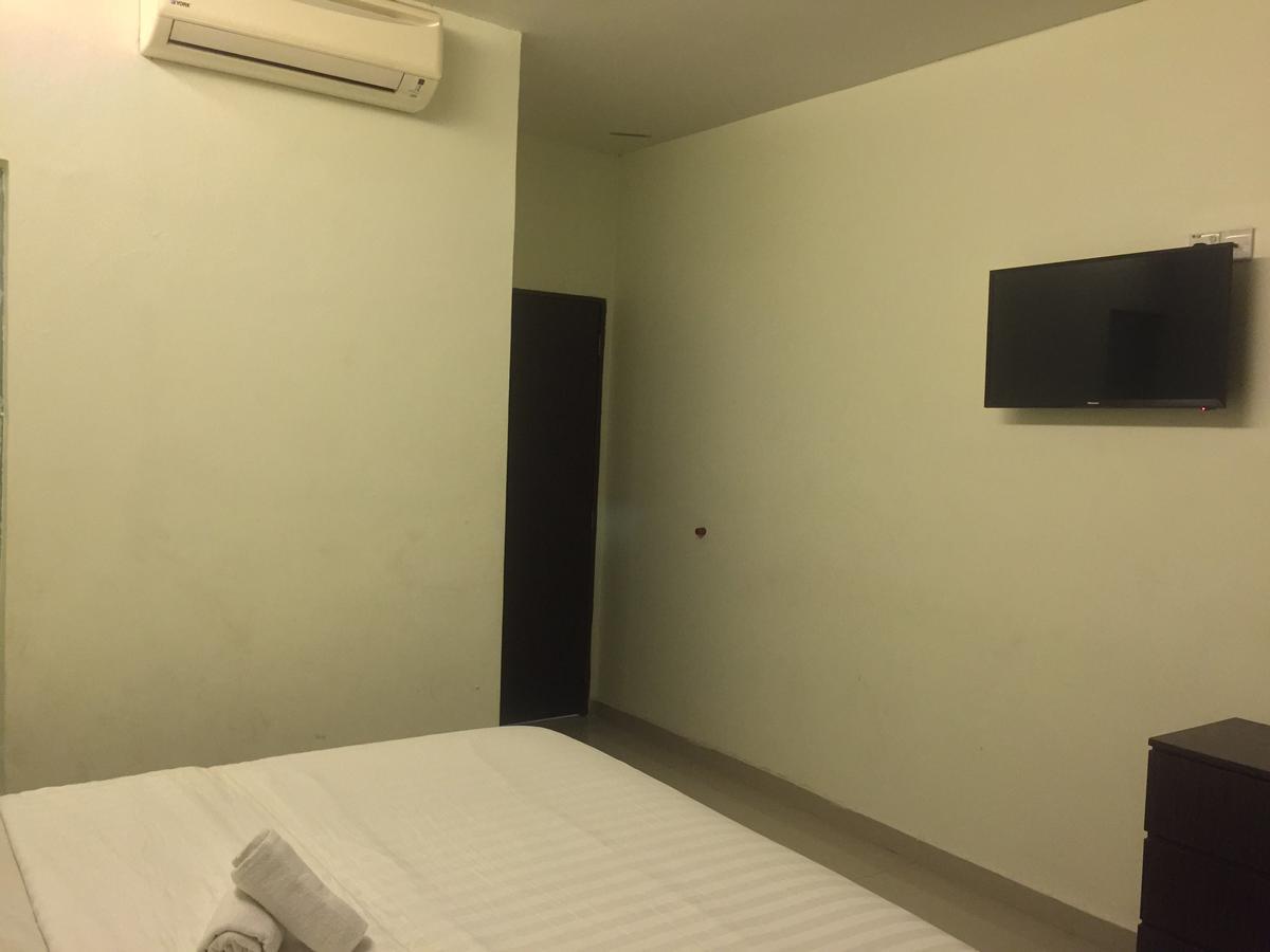 Desa House Hotel เกอปง ภายนอก รูปภาพ