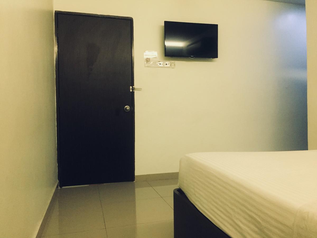 Desa House Hotel เกอปง ภายนอก รูปภาพ