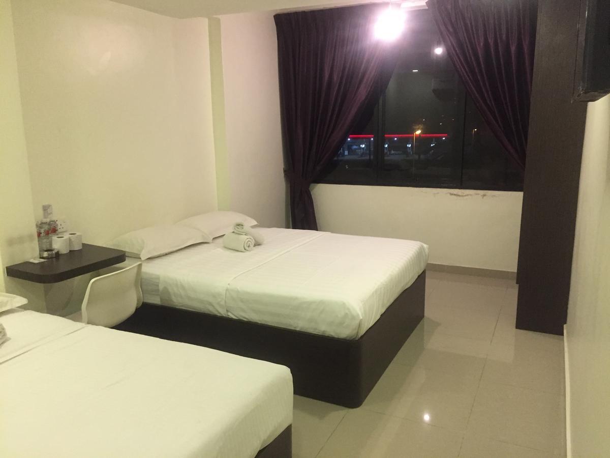 Desa House Hotel เกอปง ภายนอก รูปภาพ