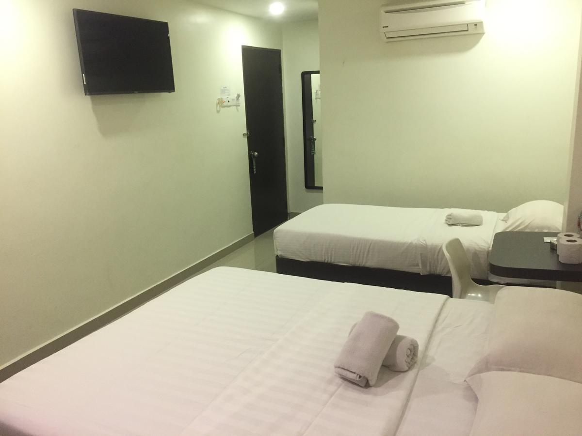 Desa House Hotel เกอปง ภายนอก รูปภาพ